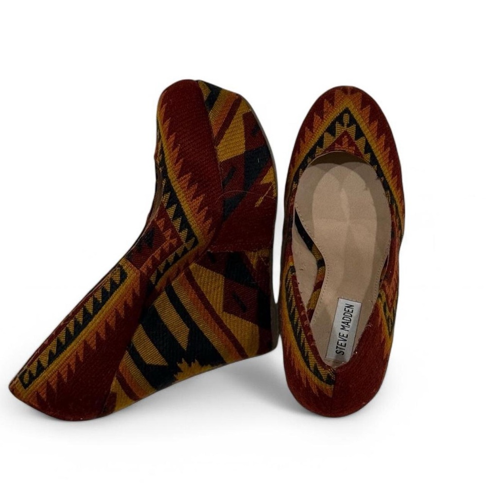 2013 MULTICOLOR STEVE MADDEN AZTEC WEDGES
